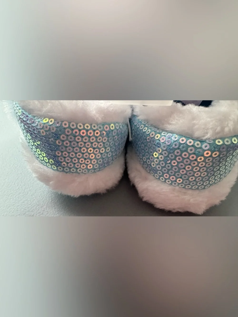 Disney Frozen Elsa & Anna Sequin Slippers iridescent faux fur slip-ons size 5/6